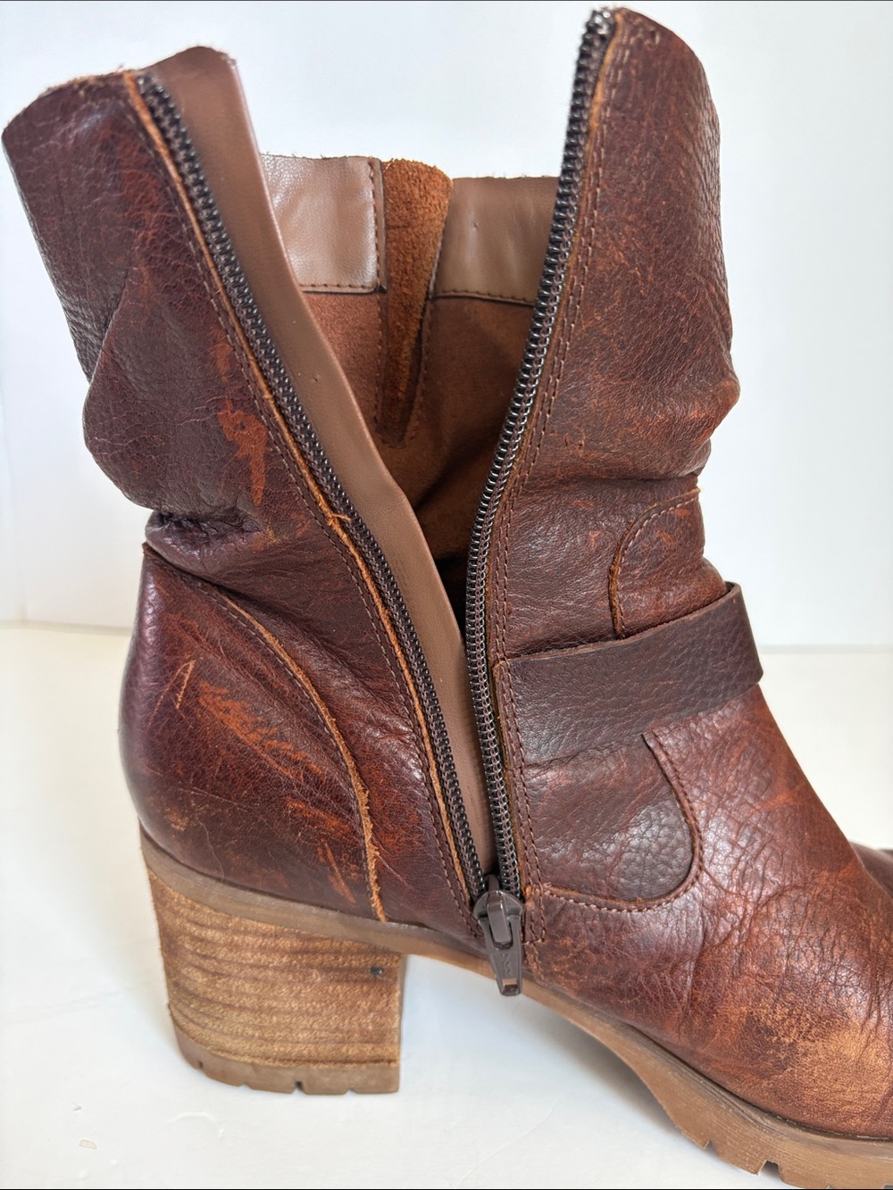 Korks burgundy brown ankle slouch leather moto boot gold hardware zip close - Picture 10 of 16